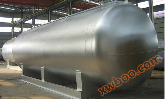 Výroba nádrží z nerezové oceli na místě